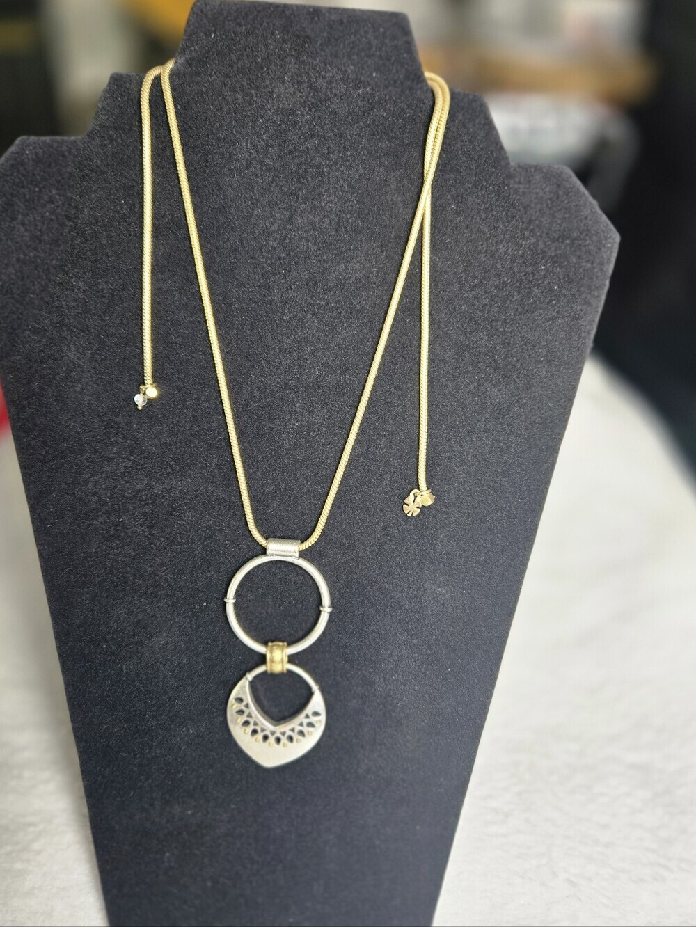 LUCKY  Adj Two Tone Chain Pendant Necklace w/ Drop Silver Accents MUST SEE GUC - Picture 11 of 13